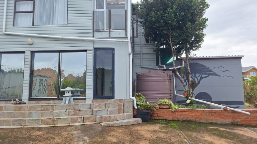 4 Bedroom Property for Sale in Stilbaai Wes Western Cape